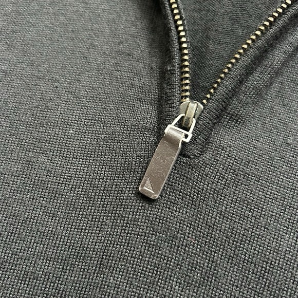 UNTUCKit Men’s Medium Merino Wool 1/4 Zip Black Sweater - Picture 4 of 9